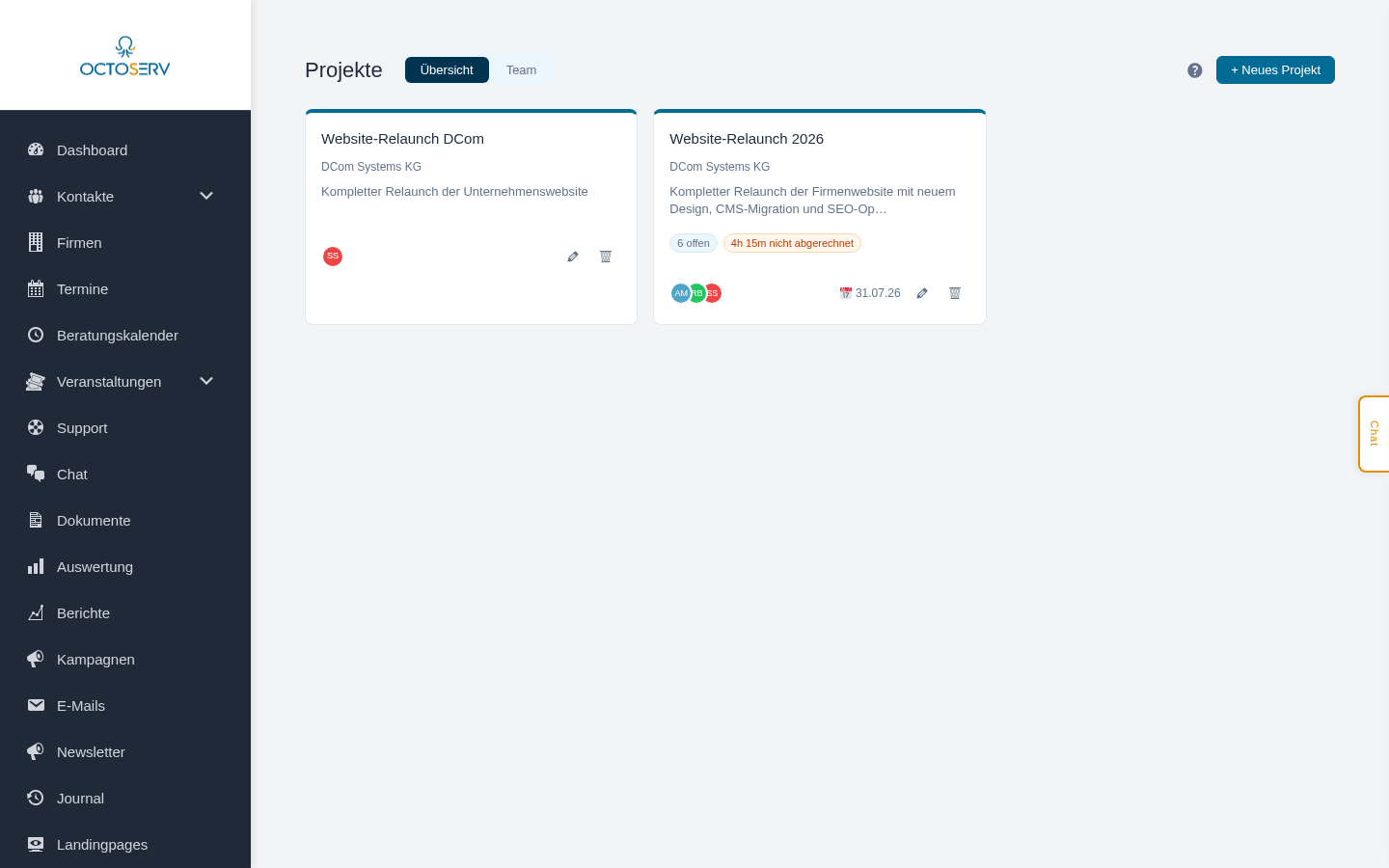 Projektliste mit Karte, Badges und Mitarbeiter-Avataren